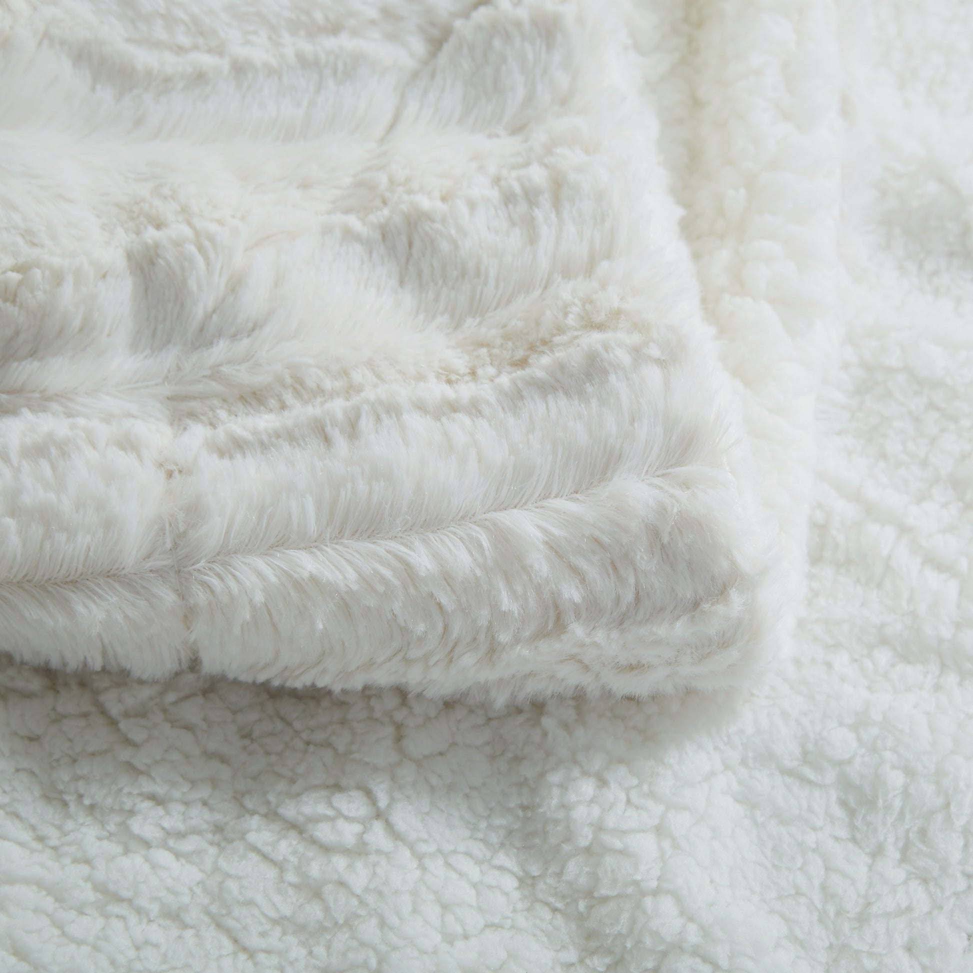 Tache White Ivory Polar Faux Fur with Sherpa Throw Blanket-3